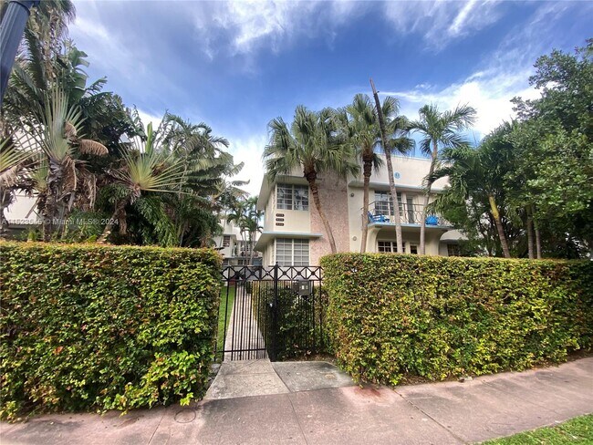 Building Photo - 828 Euclid Ave