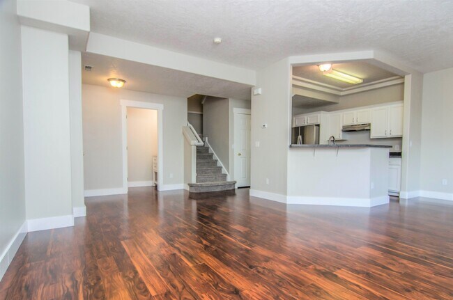 Building Photo - 4894 Aspen Springs Dr