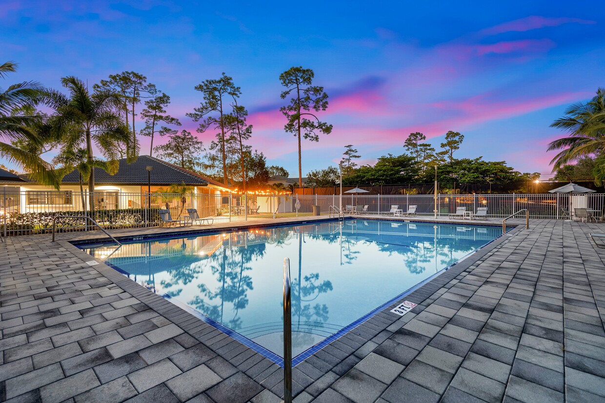 Palm Court at Wellington - Apartments in Wellington, FL | Apartments.com