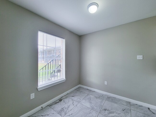 Building Photo - 3206 Lobit Dr