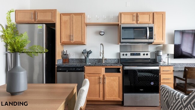 Building Photo - 302 13th St S