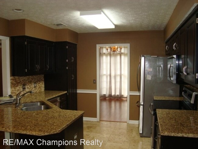 Building Photo - 4 br, 2 bath House - 1555 Doubletree Drive