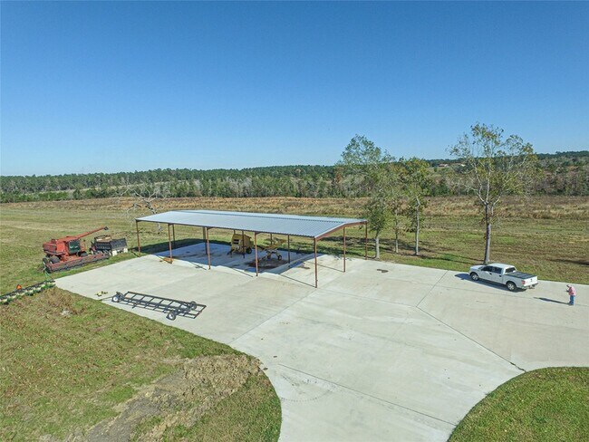 Foto del edificio - 1275 Castlewood Rd