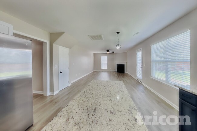 Building Photo - 1402 Weston Ln