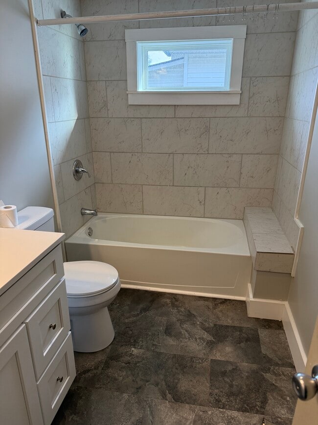 Foto del edificio - 406 W Pine St