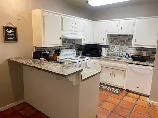 Building Photo - Gracey's Nation - Truman Community