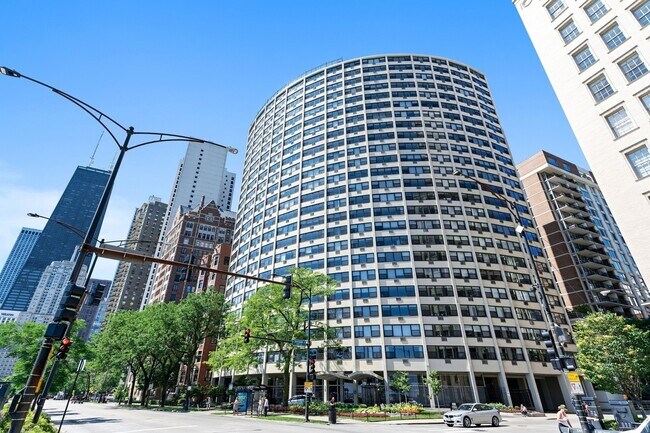 Building Photo - 1150 N Lake Shore Dr