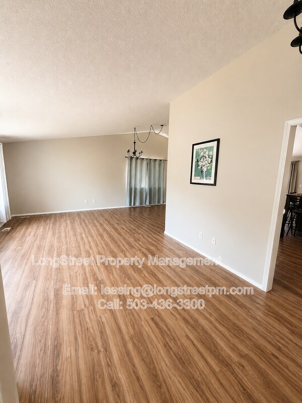 Building Photo - 3206 SE Summerfield Dr