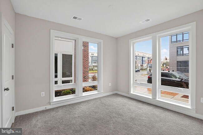 Building Photo - 3612 Farr Ave