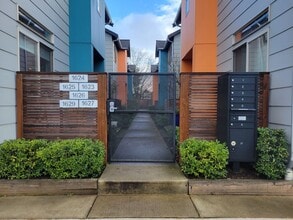 Building Photo - 1625 23rd Ave