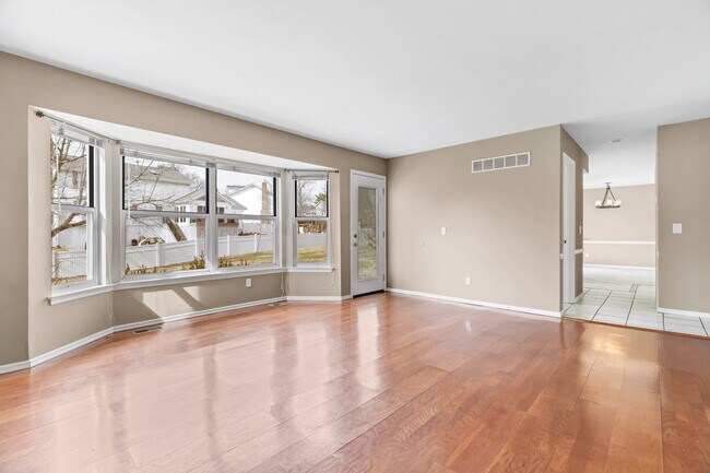 Building Photo - 513 River Bend Estates Dr