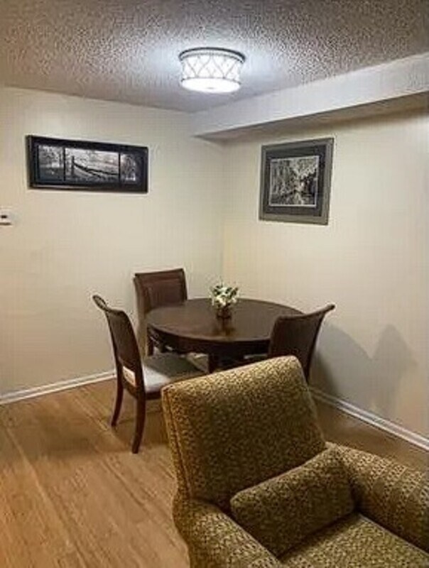 Foto del edificio - 2721 S 76th St