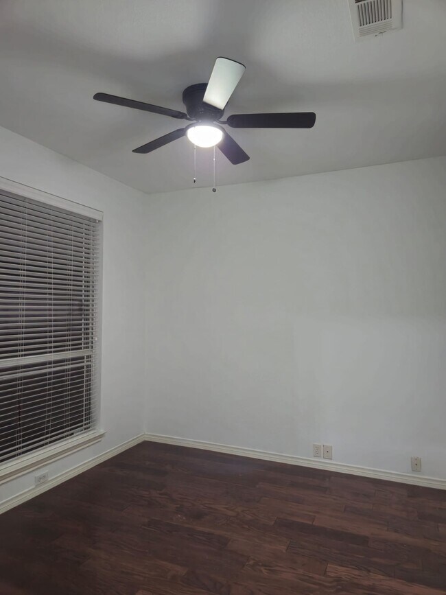 Foto del edificio - 11259 Pear Ridge Dr