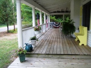 Side Veranda - 422 S Clymer St