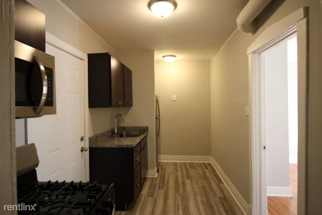 Foto del edificio - 4406 W Belden Ave