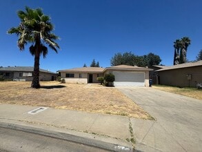 Building Photo - 205 Ashlan Way