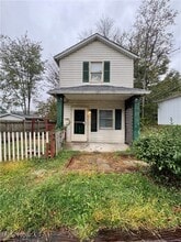 Building Photo - 287 Thomas St