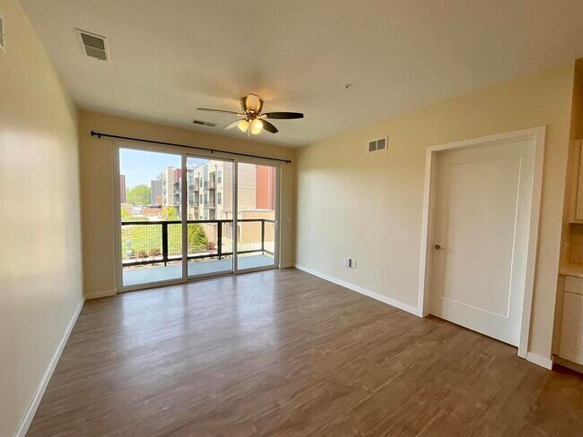 Building Photo - 6170 Bennett Dr