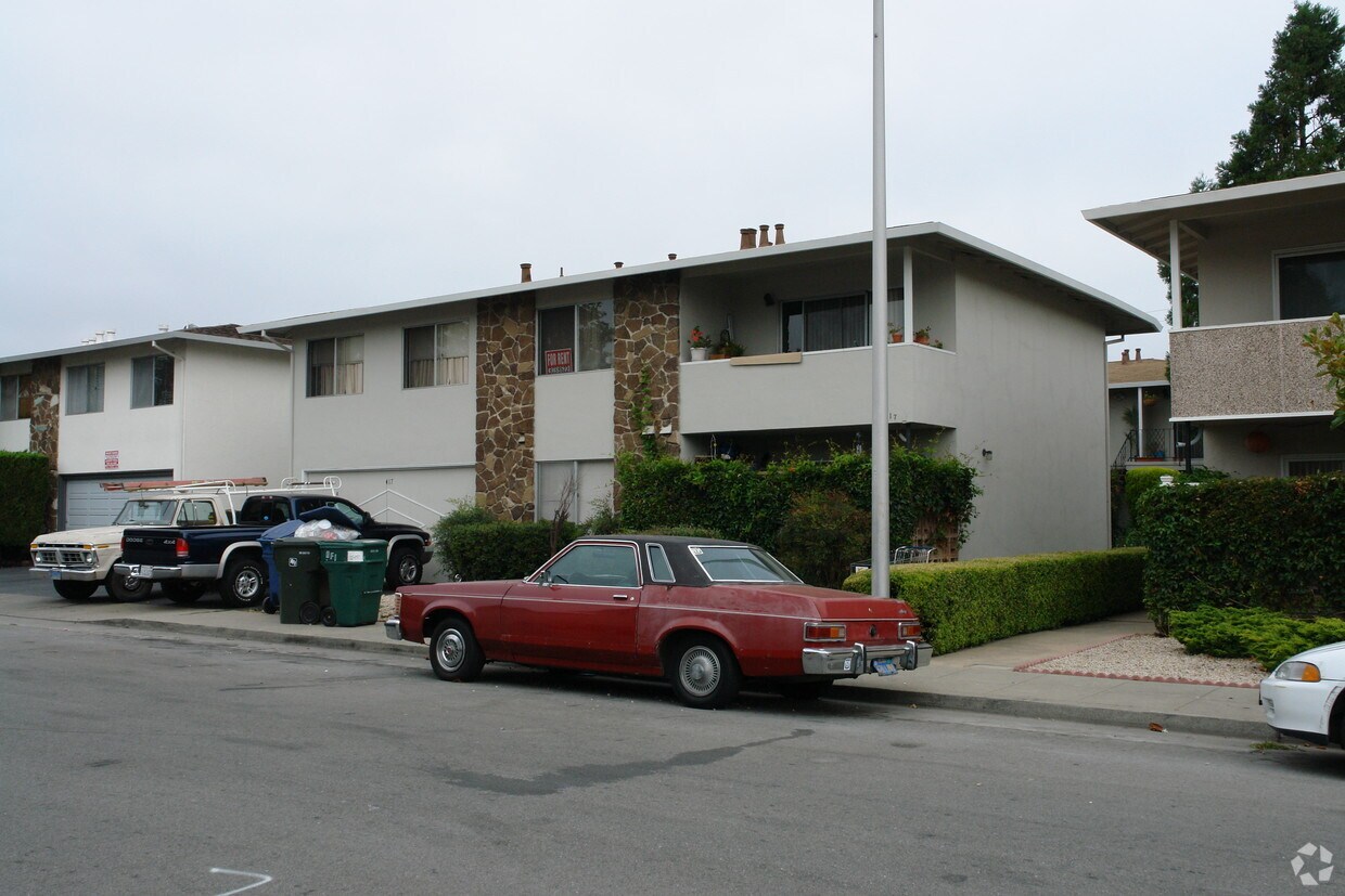 Building Photo - 417 Studio Cir