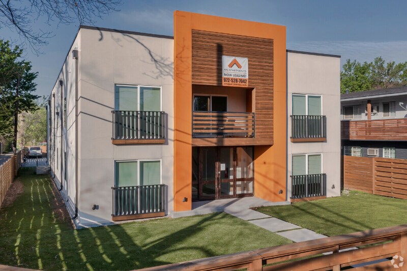 Foto principal - 1415 Bennett Ave