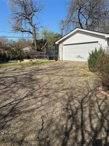 Building Photo - 8901 Panther Dr