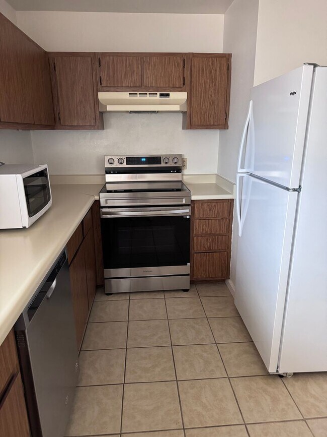 Foto del edificio - 2 bedroom, 1.5 baths, Boulder Hills condo
