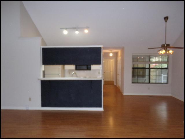 Foto del edificio - 16 Woodlore Cir