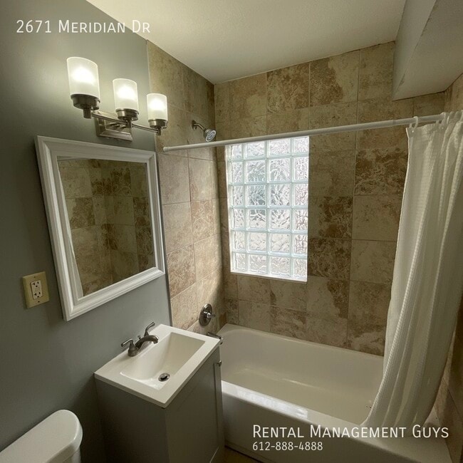 Building Photo - 2671 Meridian Dr