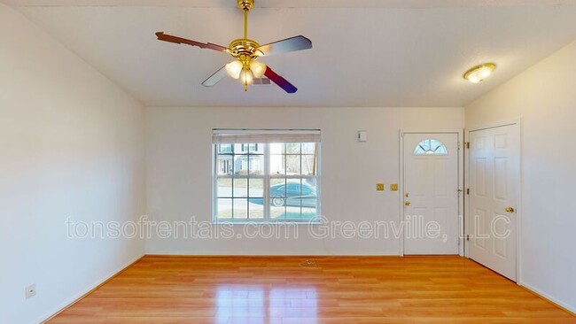 Building Photo - 206 Juniper Leaf Way