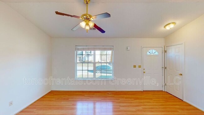 Foto del edificio - 206 Juniper Leaf Way