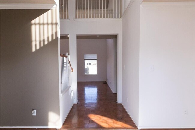 Building Photo - 7711 Albany Ln
