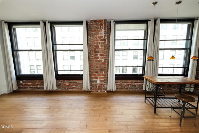 Foto del edificio - 460 S Spring St