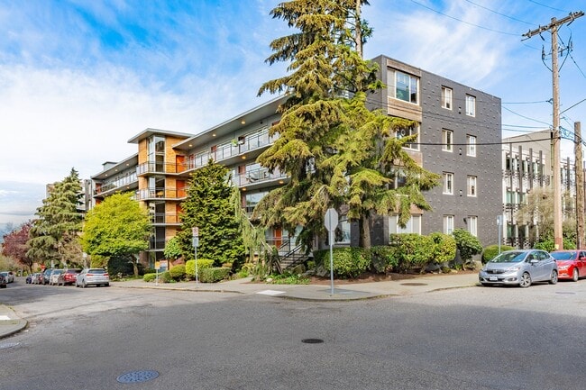 Building Photo - East Mercer Apartments