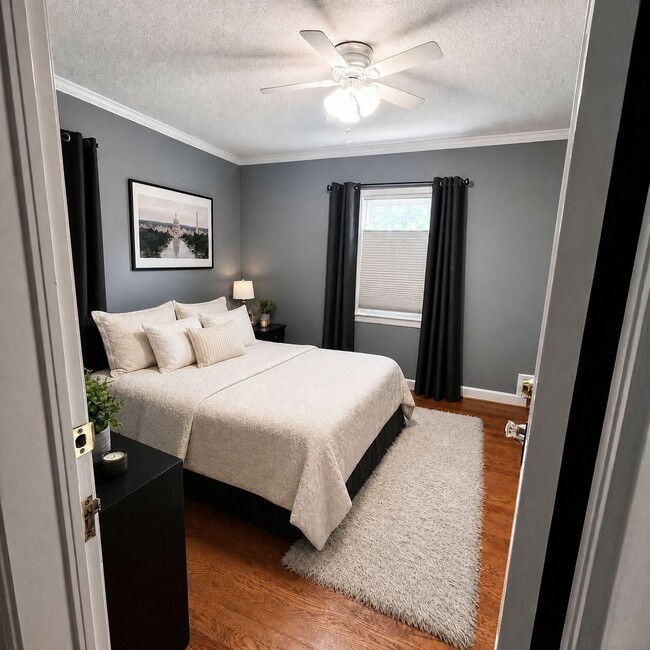 Foto del edificio - 9905 Edgehill Ln
