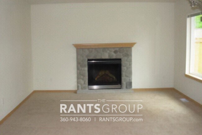 Foto del edificio - 3 br, 2.5 bath House - 4218 Galena St SE