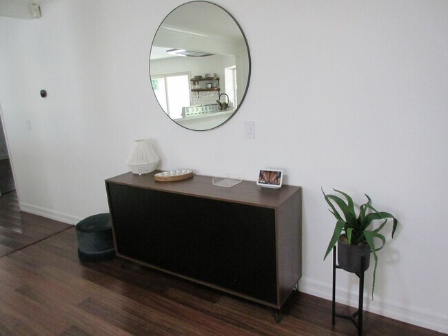 Foto del edificio - FULLY FURNISHED Home in Spanish Oaks!!