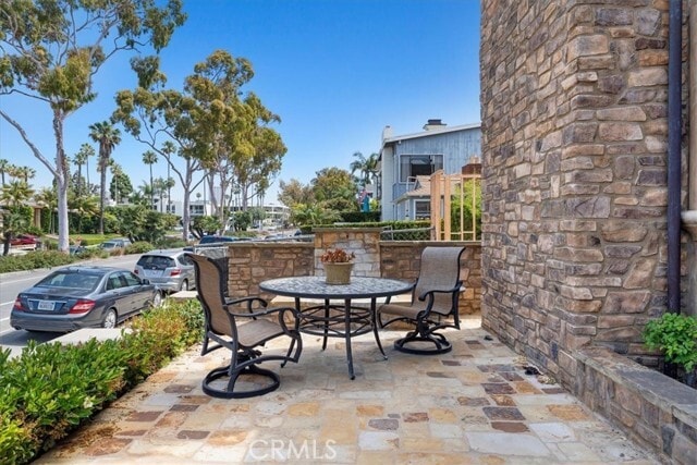 Building Photo - 504 Avocado Ave