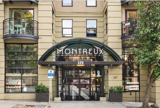 Building Photo - Beautiful condo w/garage space in desirable Belltown! Available 6/10/2026!