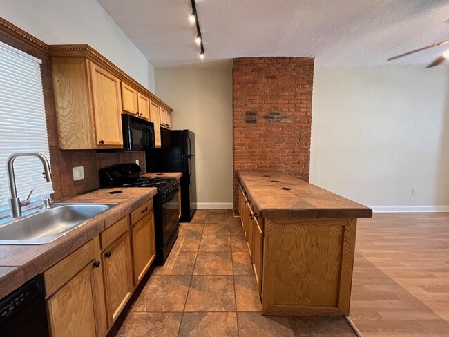 Photo - 5205 Carnegie St Townhome