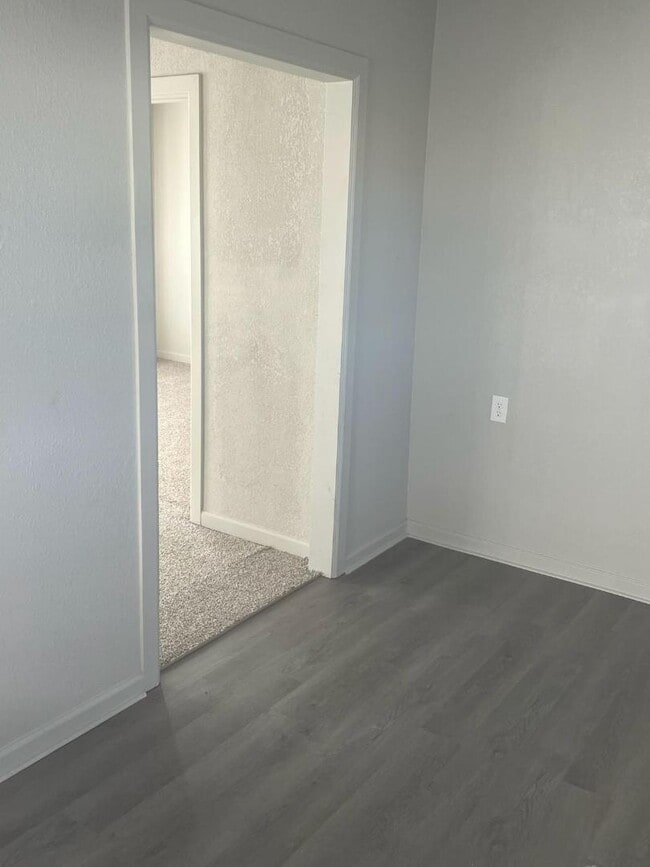 Foto del edificio - 301 NE 26th St