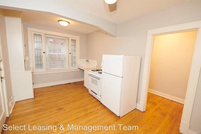 Building Photo - 3538-3540 Hereford St