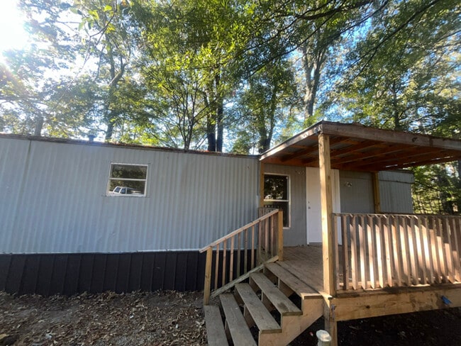 Building Photo - 985 Rocky Ford Rd
