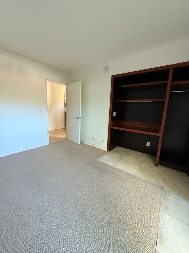 Foto del edificio - 1700 Palisades Dr