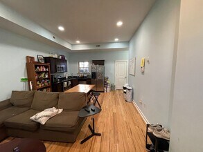 Building Photo - 1411 W Thompson St