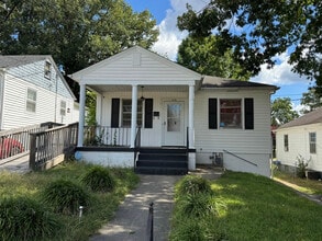 Building Photo - 319 Arlington Pl