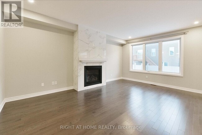 Building Photo - 630 Eagle Crest Heights