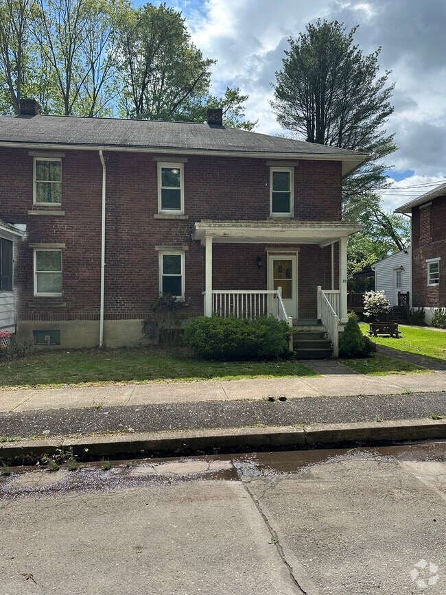Building Photo - 37 Loomis Park