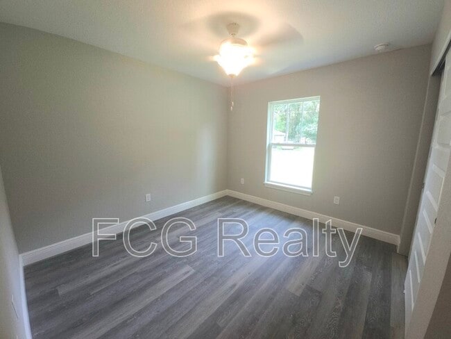 Building Photo - 10 Redwood Trace