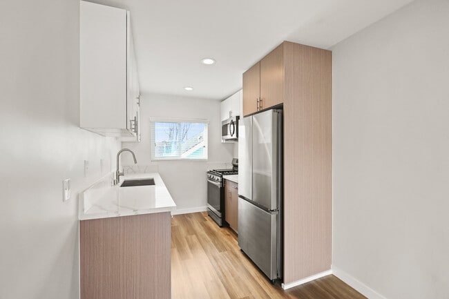 Building Photo - 1358 W. 36th St.