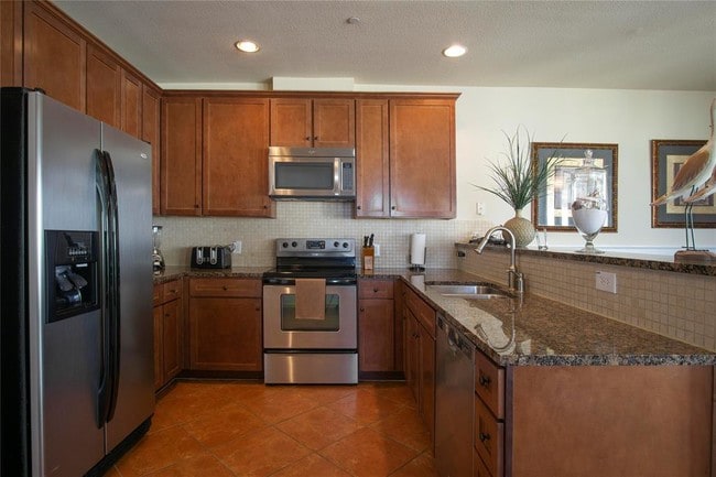 Building Photo - 27020 Estuary Dr
